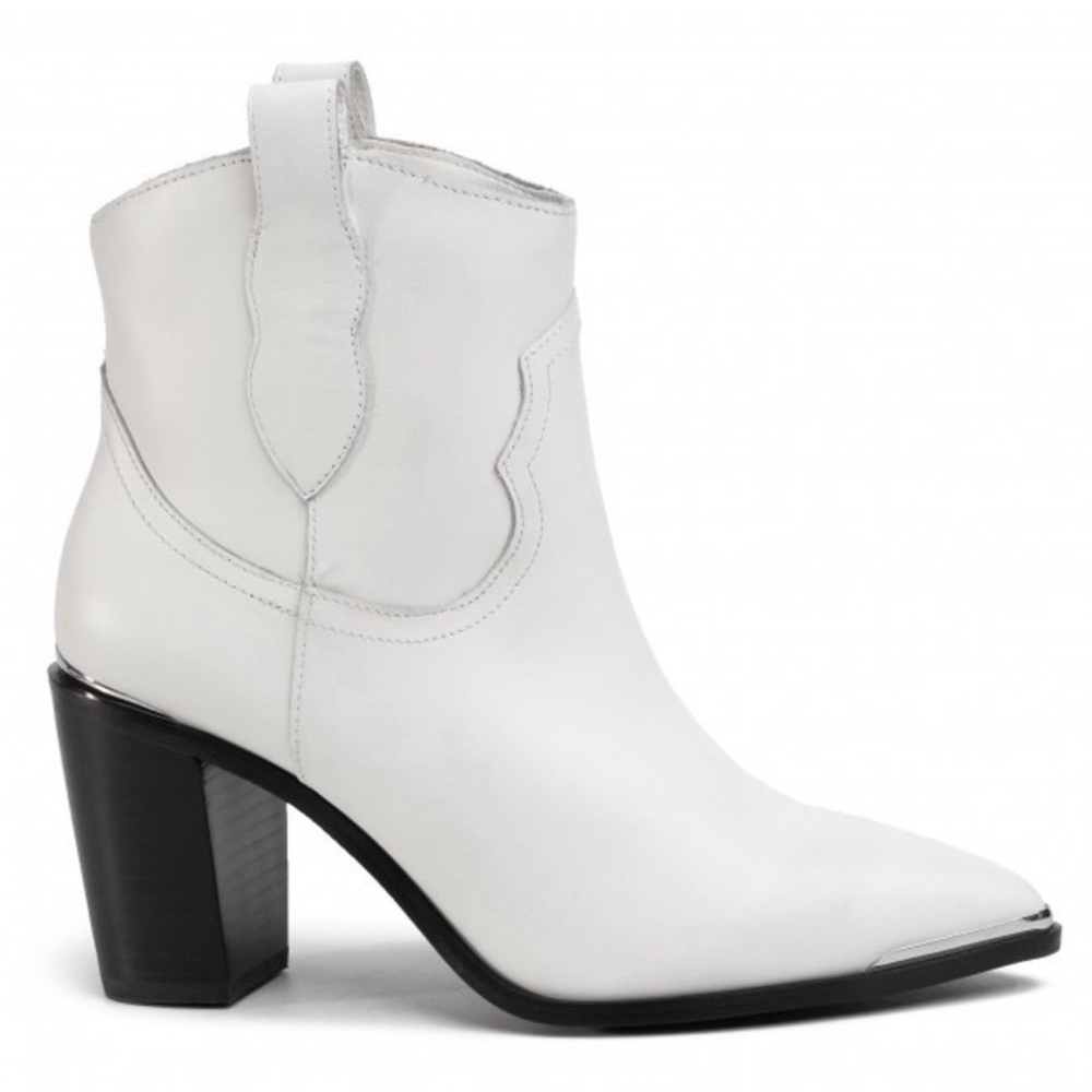 Steve Madden Zora Booties in White